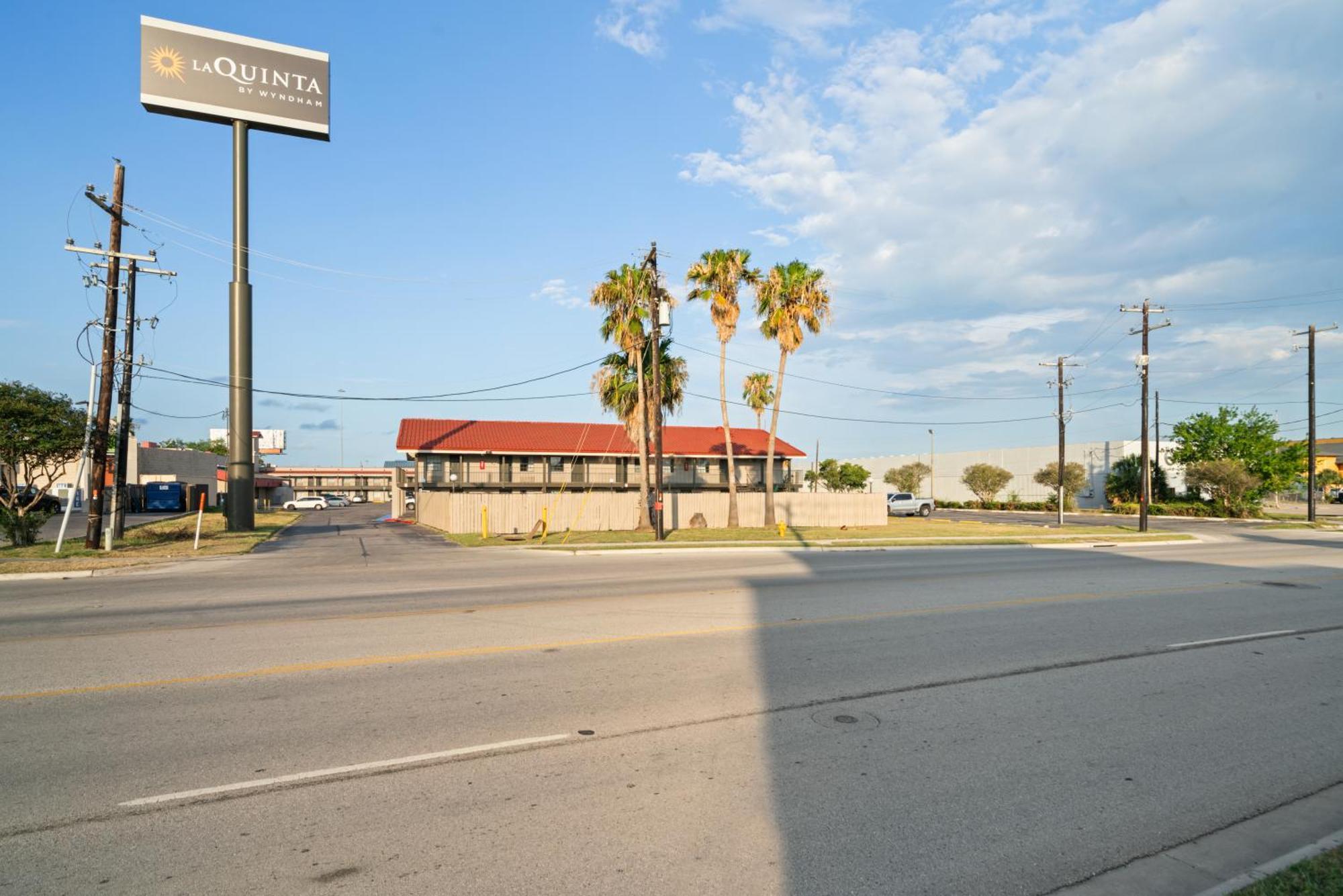 La Quinta Inn By Wyndham Corpus Christi North Esterno foto