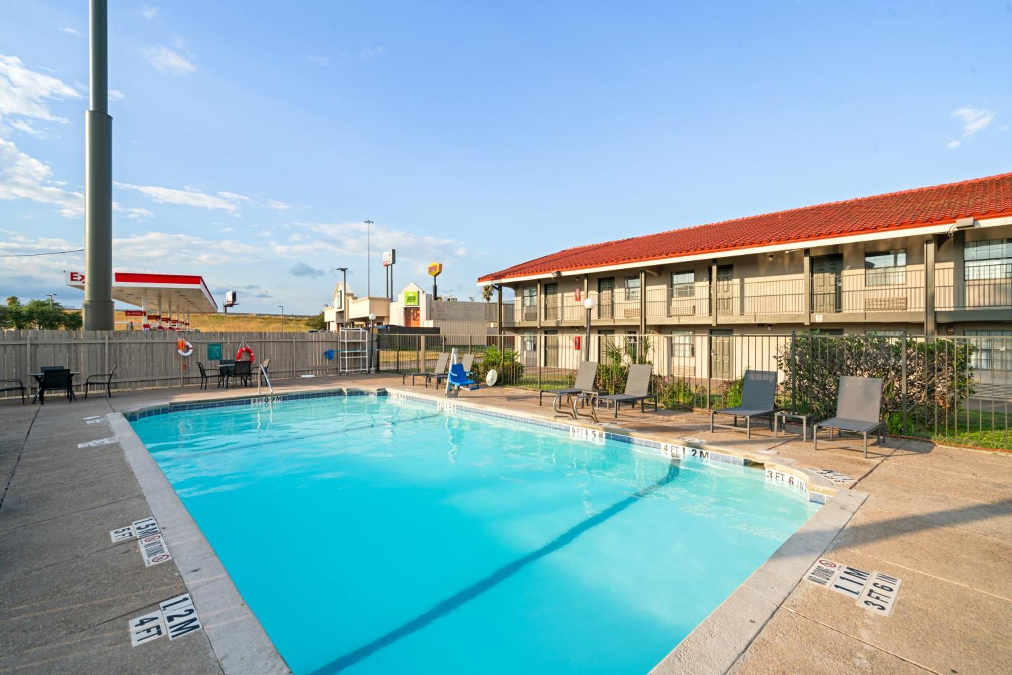 La Quinta Inn By Wyndham Corpus Christi North Esterno foto