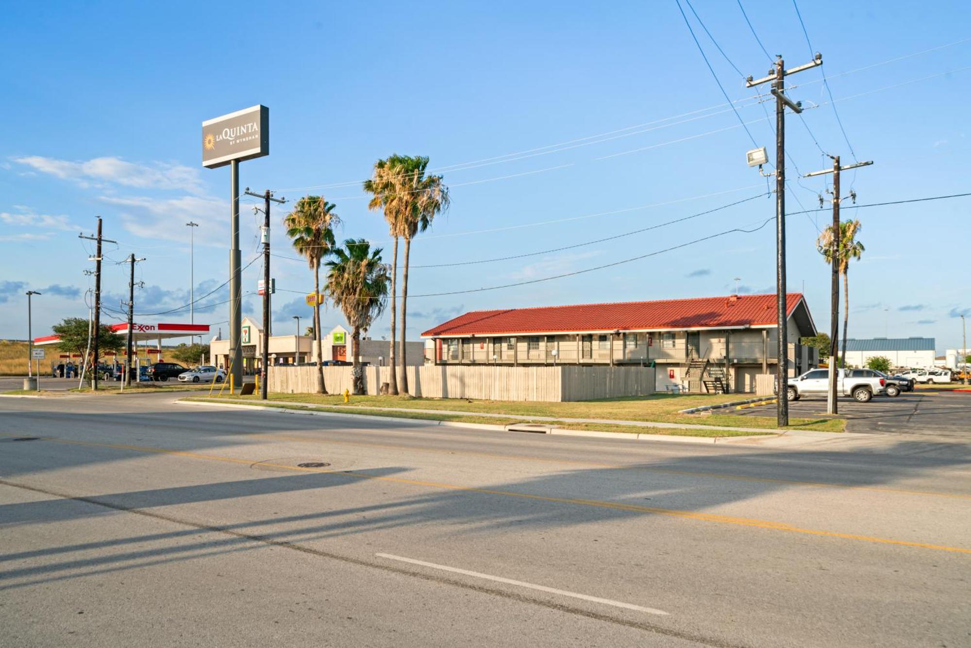 La Quinta Inn By Wyndham Corpus Christi North Esterno foto