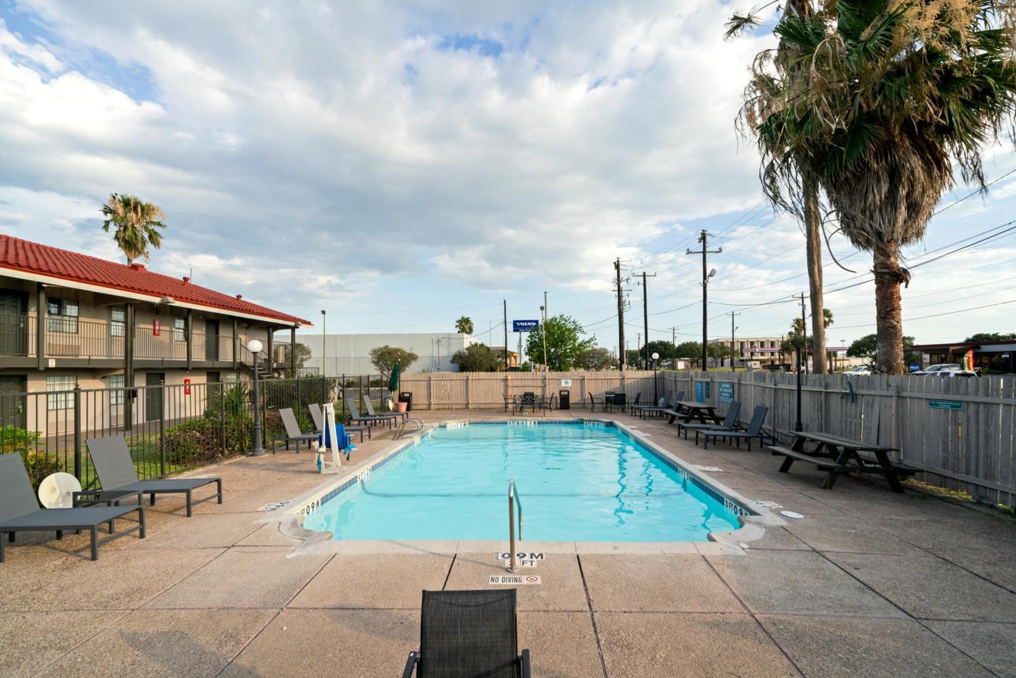 La Quinta Inn By Wyndham Corpus Christi North Esterno foto