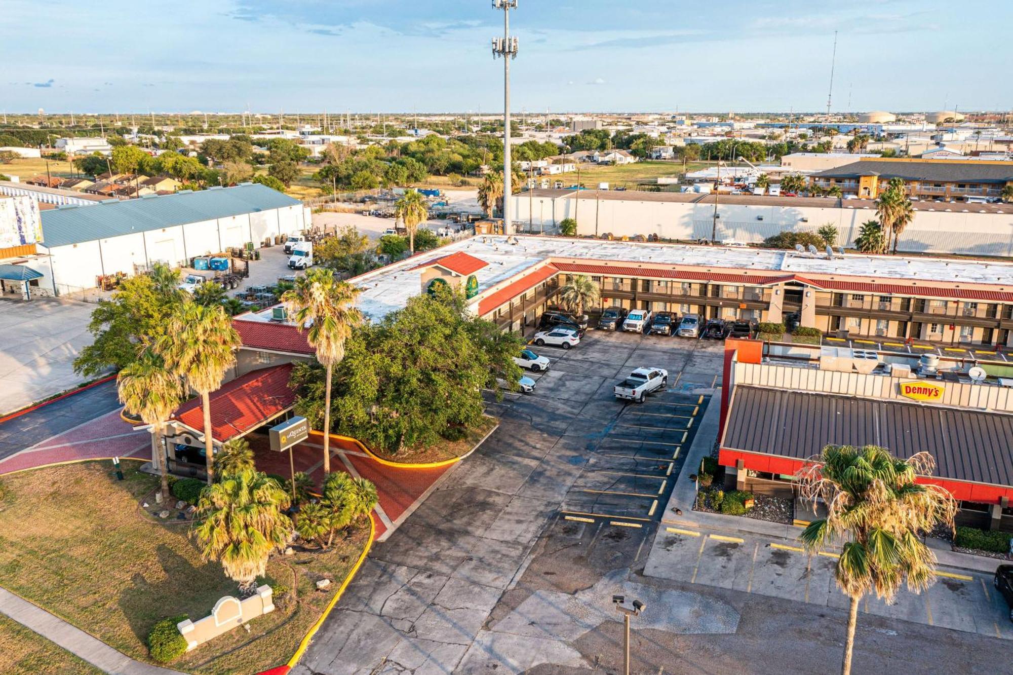La Quinta Inn By Wyndham Corpus Christi North Esterno foto