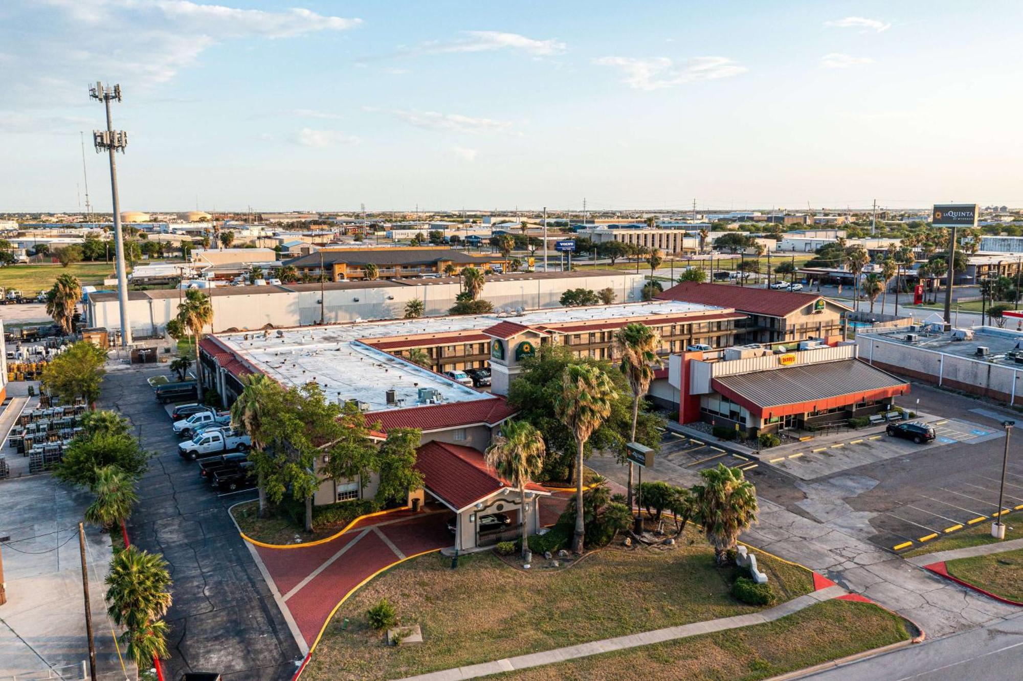 La Quinta Inn By Wyndham Corpus Christi North Esterno foto
