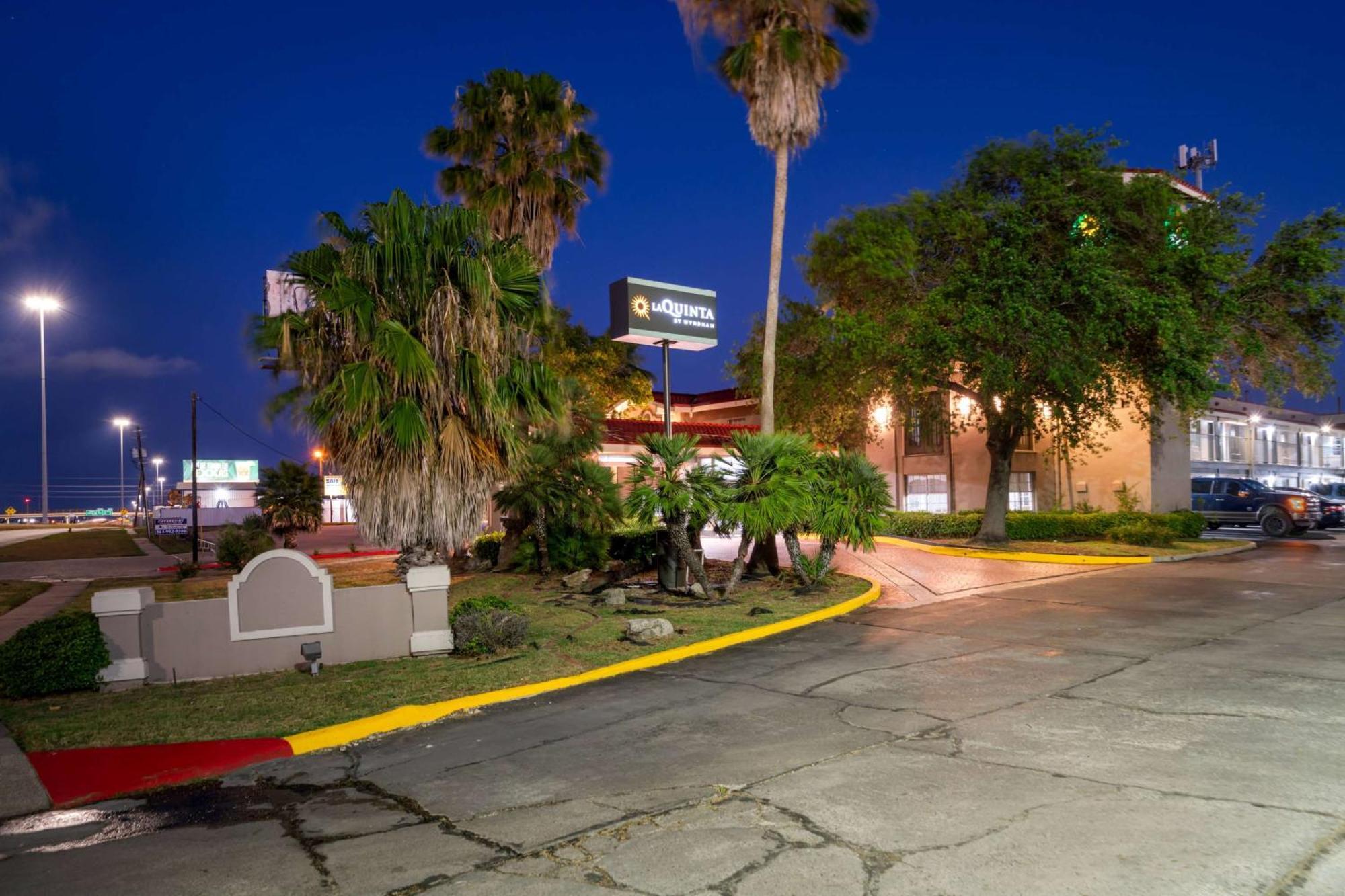 La Quinta Inn By Wyndham Corpus Christi North Esterno foto